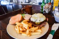 Oregon Trail Motel and Restaurant - Parkplatz