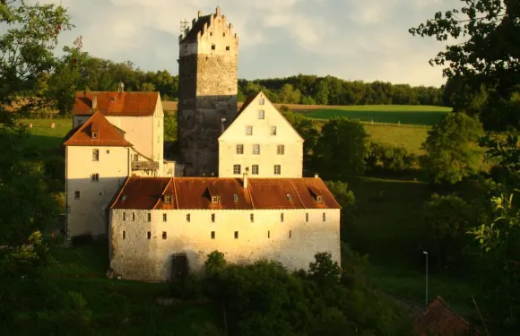 布格卡特茲恩斯坦恩酒店