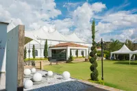 Hotel San Juan Internacional فنادق في بوكارامانغا