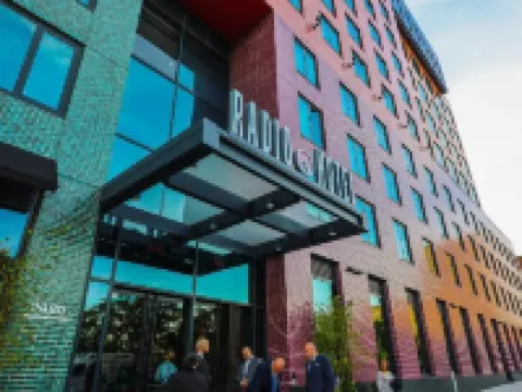 Radio Hotel Hoteles cerca de Parque Convent Garden