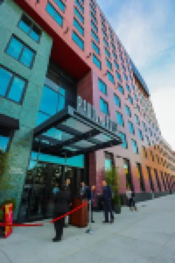 Radio Hotel Các khách sạn gần Sân vận động Yankee