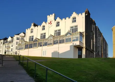 Falcon's Nest Hotel