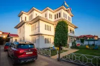 Gostops Srinagar Hotels in 