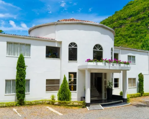 Hotel Campestre Santa Catalina Hotels in San Gil