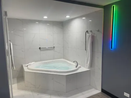 Midway Inn & Suites Отели в г. Алзип