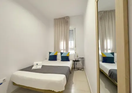 Isa Cádiz Palacio de Congresos Отели рядом с достопримечательностью «Convento de San Francisco»