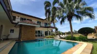 Wonderful Beach Villa, Perfect Location