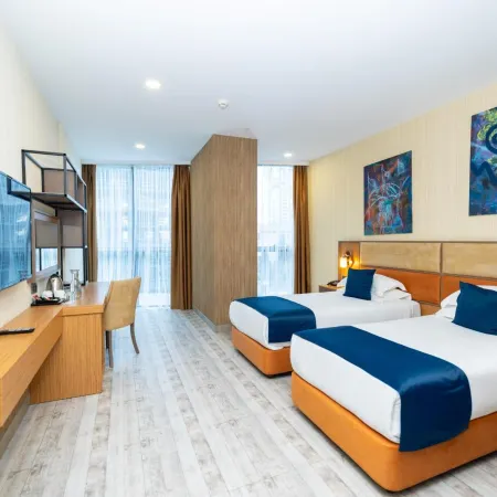 New Wave Hotel