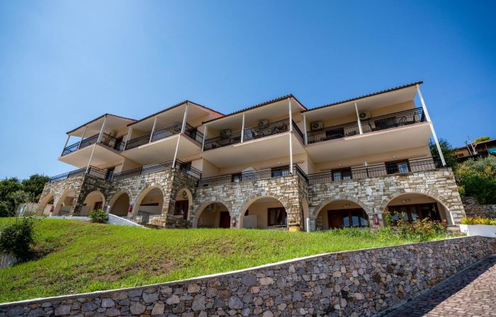 La Luna Hotel