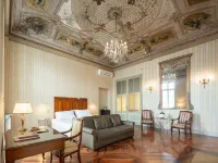 Hotel Roma e Rocca Cavour Hotels near Museo del Risorgimento