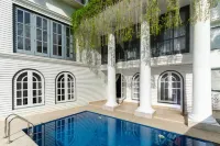 The White House Villa  — Aniwatta - Pools