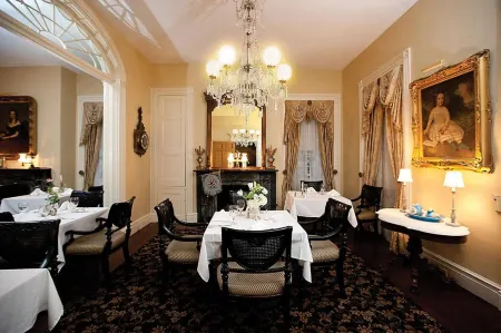 Monmouth Historic Inn