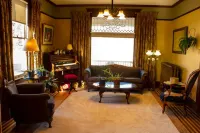 The Katherine Holle House Hotels in Watertown