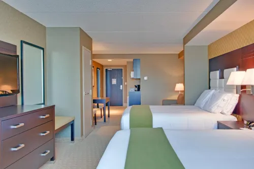 Holiday Inn Express & Suites OTTAWA WEST - NEPEAN by IHG - Bathtub
