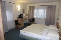 Hotel Ring Park Hotels near Eberstadt Stalactite Cave