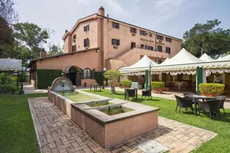 La Pineta Dei Liberti Отели рядом с достопримечательностью «Monumento in Memoria di Flechter Waters»