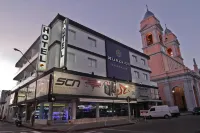 De la Plaza Hotel Hotels in 