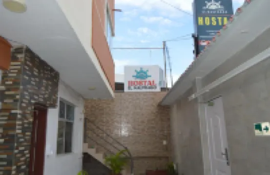 ホスタル エル ナウフラゴ のホテル