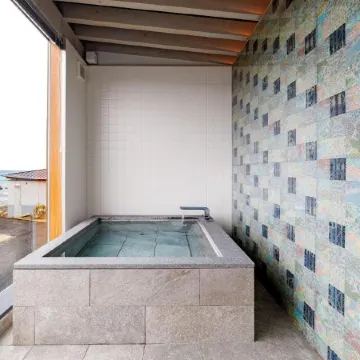 Denpaku the Beachfront Mijora