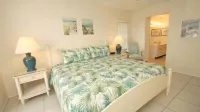 Anna Maria Island Beach Palms 6B