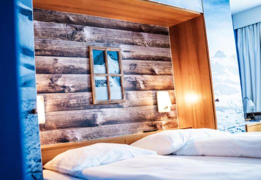 호텔 크로넨호프 취리히의 로비 또는 공용 공간 이미지