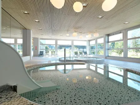 Lintharena ag Отели в г. Обстальден