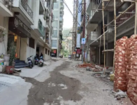 Homlee-Jumbo 1BHK-2AC-Kitchen-Lift-Parking-Tapovan