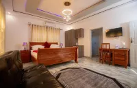 Amakhosi Hotel