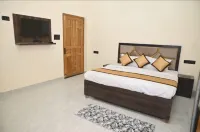 De Classico Residency فنادق في Manjha Kala