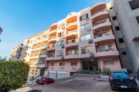 Peaks -Delmar Apartments