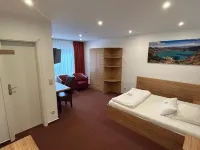 Hotel Garten Hotels near Beuel