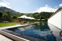 Revier Boutique Hotel Kaprun - Pool
