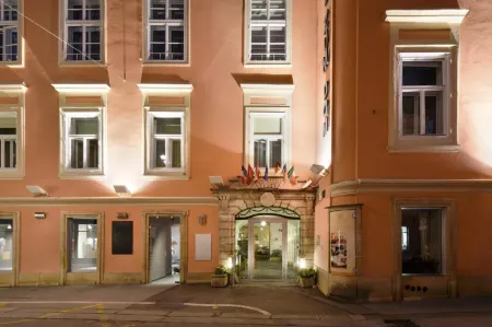 Boutique Hotel Dom - Rooms & Suites