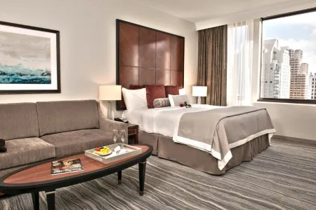 Club Donatello Отели рядом с достопримечательностью «SS Jeremiah O'Brien-National Liberty Ship Memorial»