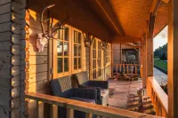 Hubertus Dwór Myśliwski Hotels in Opole