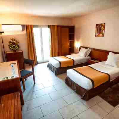 Café de Rome Rooms