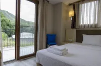 Funda Hotel