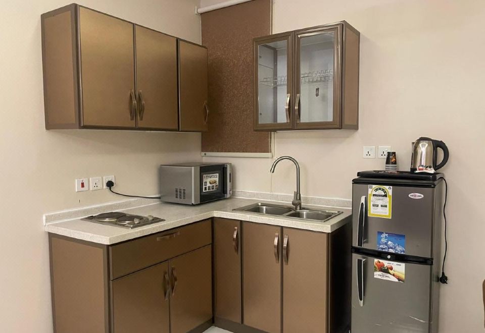 3. 샤타 아바 가구..