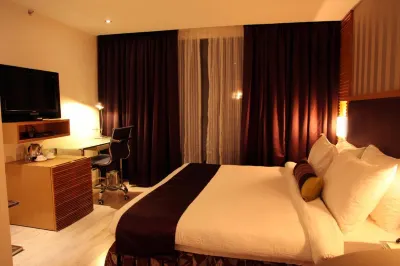 The Purple Leaf Hotels Hotels near Shivaji park