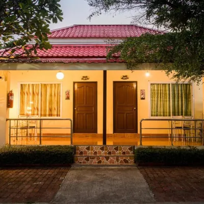 Pennaung Resort Hotels near Bung Kan