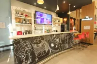 이비스 콜라티나 Colatina 호텔