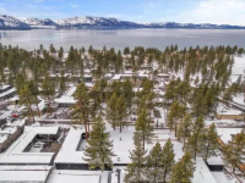 太浩湖安布薩多汽車旅館