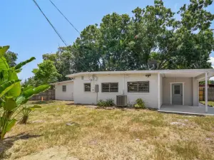 3 Bedroom House with Renovated Kitchen and Bath!