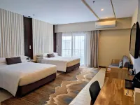 Roy's Hotel and Convention Center Hotels in Баколод