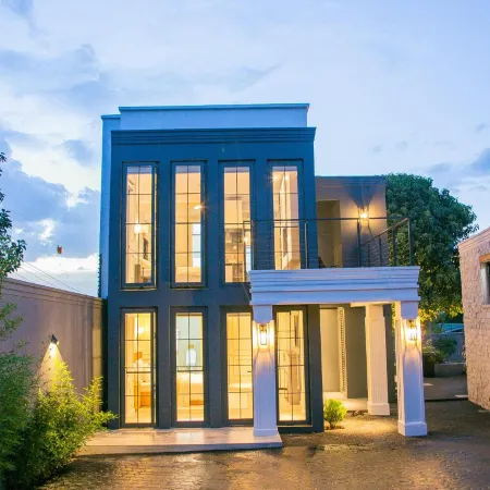 Rabi Residence - Two French units with A/C and balconies sleeps 4