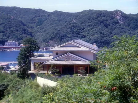 Ryouri No Yado Ginrin Отели рядом с достопримечательностью «Жемчужный остров Микимото»