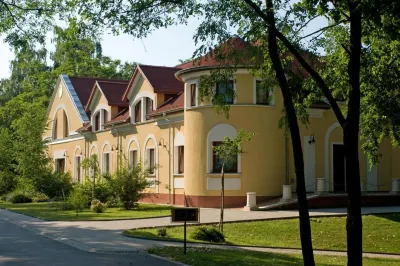 Geréby Kúria Hotel és Lovasudvar فنادق في 