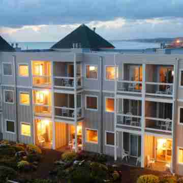 Overleaf Lodge and Spa Hotel Exterior