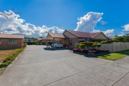 Cardiff Motor Inn Отели в г. Уорнерс Бэй