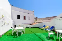 Suntrap Hostel Hotels in 